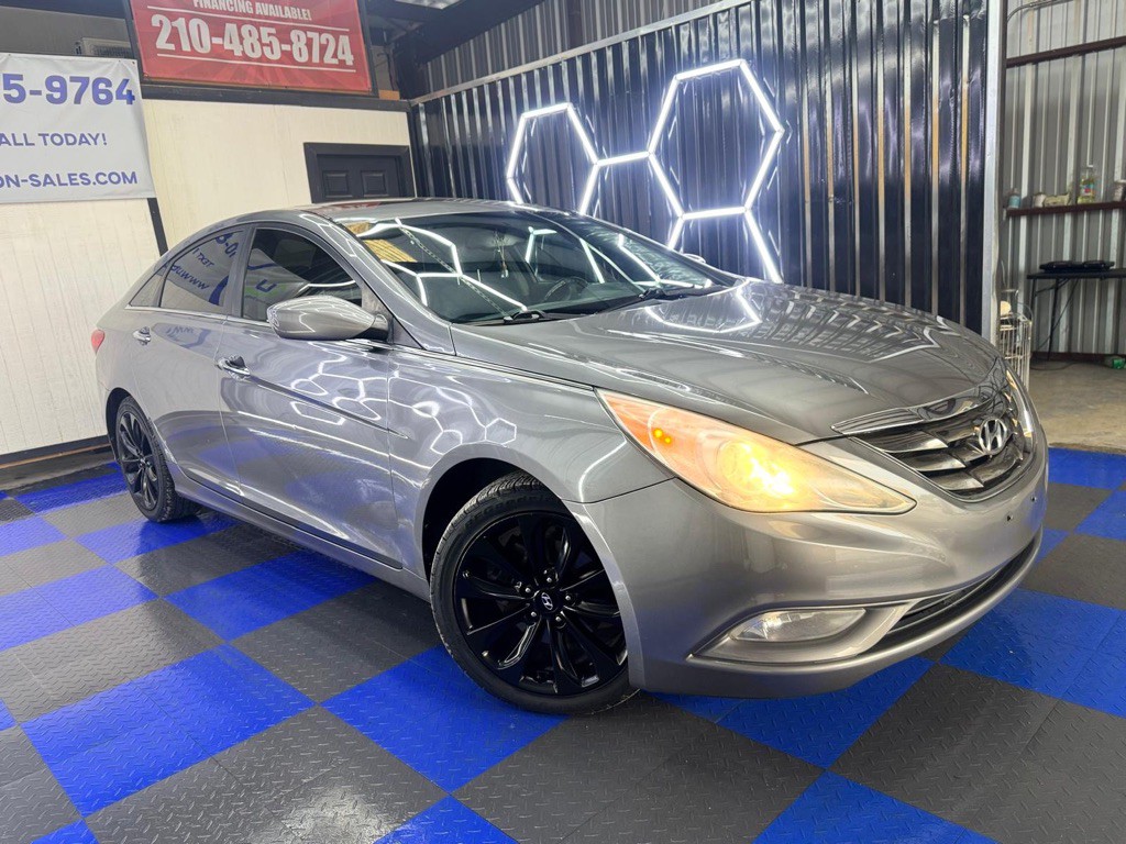 2012 Hyundai Sonata Image 4