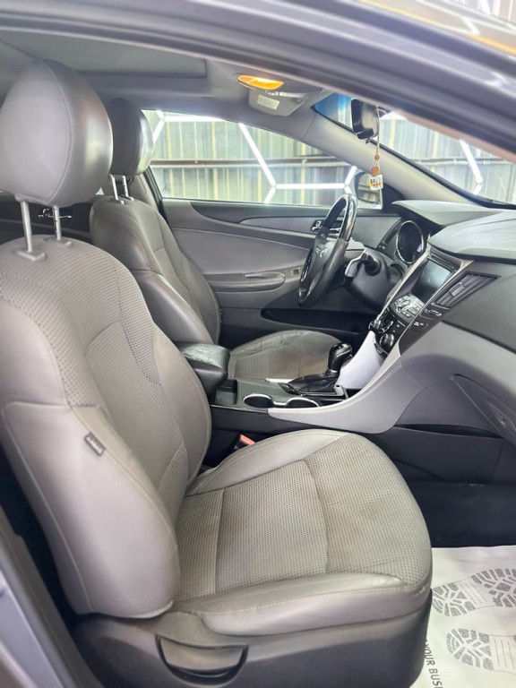 2012 Hyundai Sonata Image 11