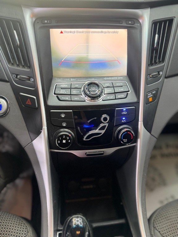 2012 Hyundai Sonata Image 16