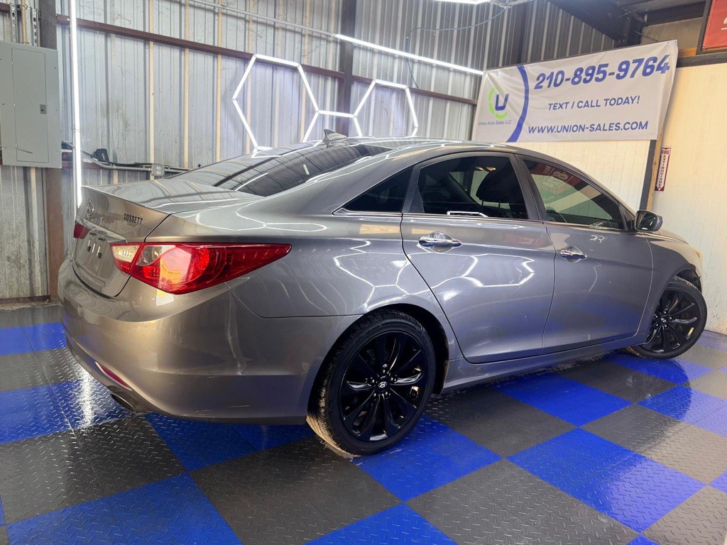 2012 Hyundai Sonata Image 18