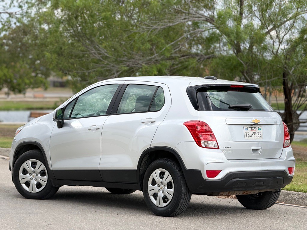 2017 Chevrolet Trax Image 2