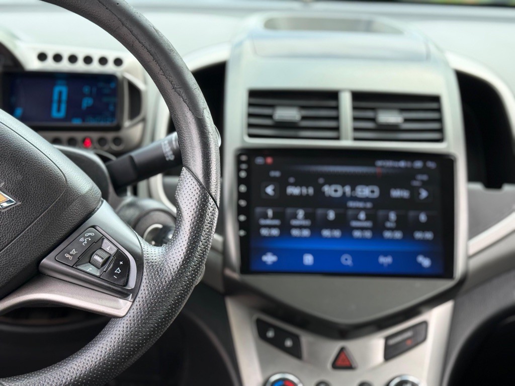 2014 Chevrolet Sonic Image 6