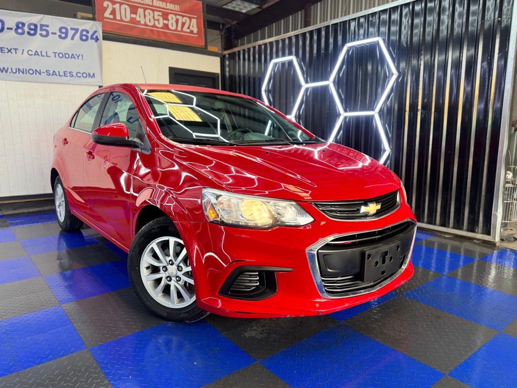 2017 Chevrolet Sonic Image 1