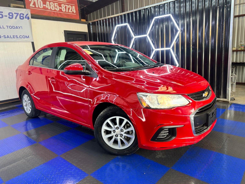2017 Chevrolet Sonic Image 3
