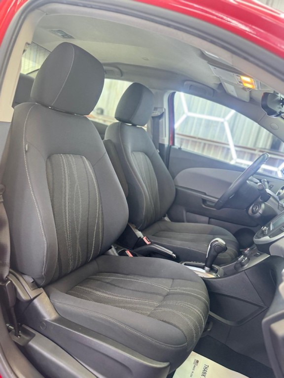 2017 Chevrolet Sonic Image 11