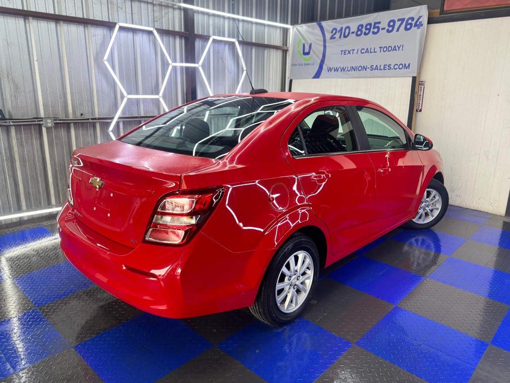2017 Chevrolet Sonic Image 18