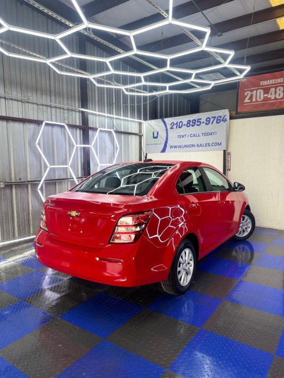 2017 Chevrolet Sonic Image 19