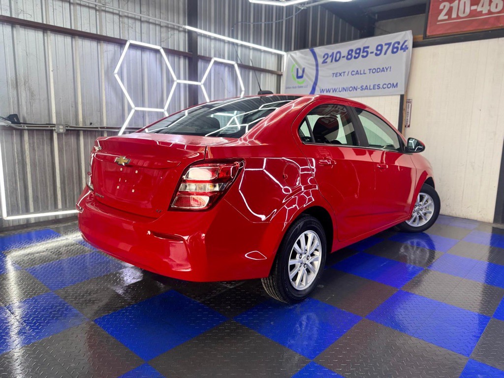 2017 Chevrolet Sonic Image 21
