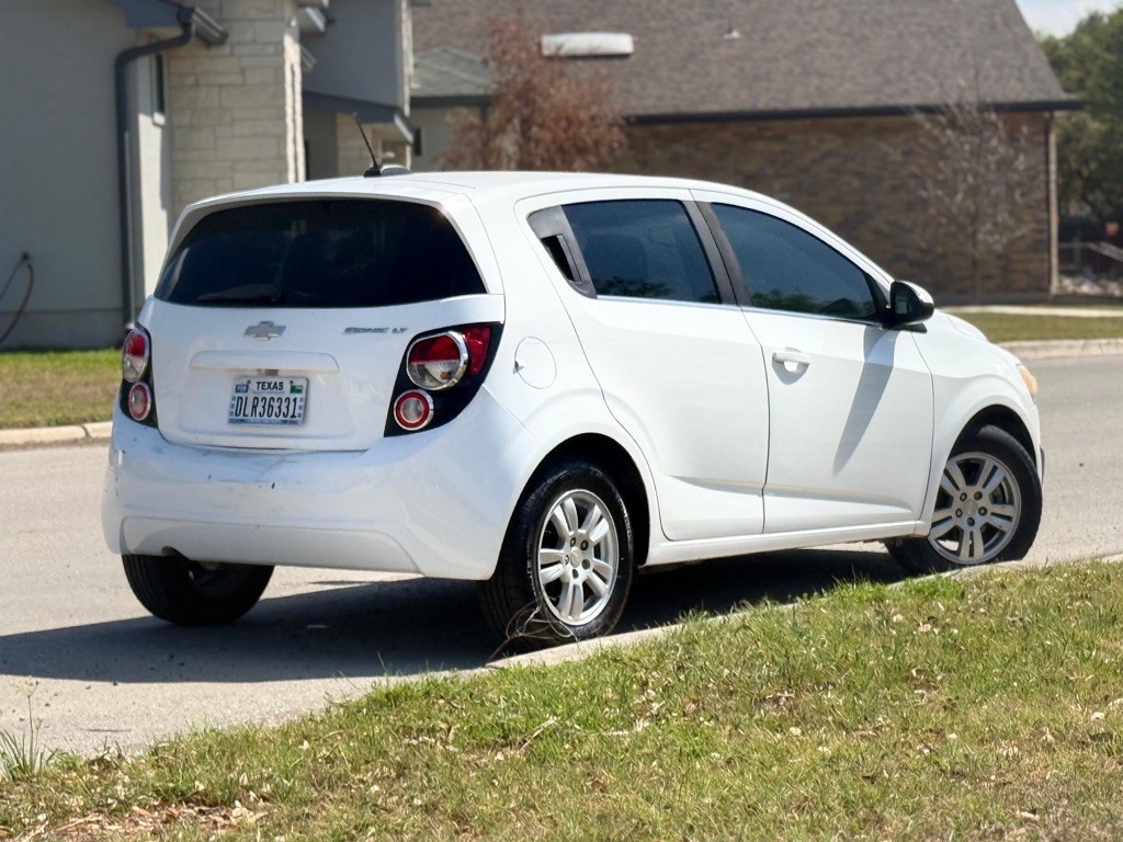 2016 Chevrolet Sonic Image 5