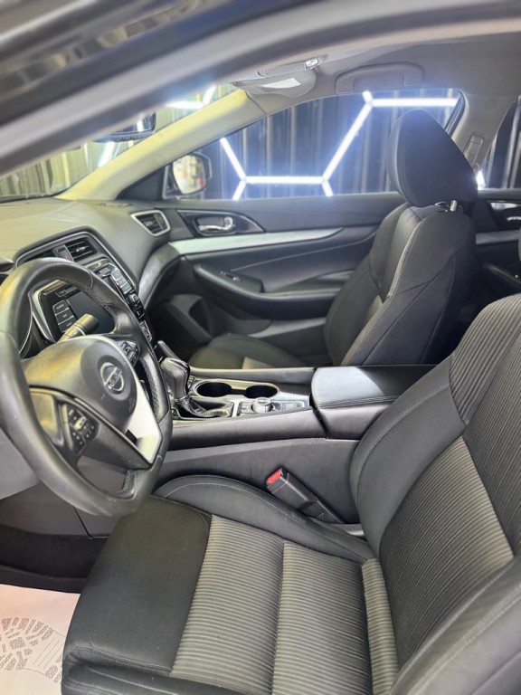 2017 Nissan Maxima Image 6