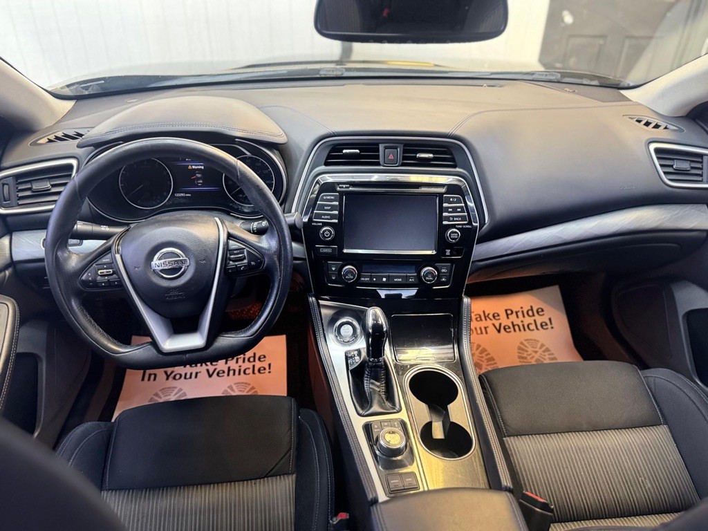 2017 Nissan Maxima Image 7