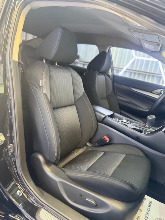 2017 Nissan Maxima Image 10