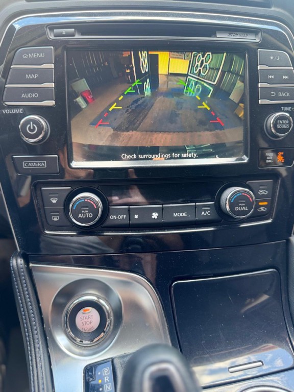 2017 Nissan Maxima Image 11