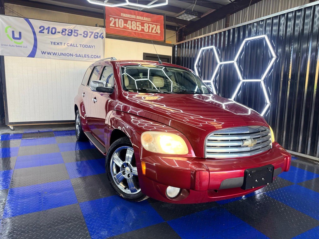 2010 Chevrolet HHR Image 2
