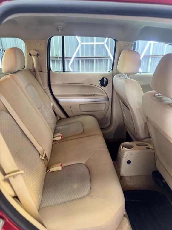 2010 Chevrolet HHR Image 16