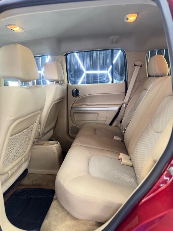 2010 Chevrolet HHR Image 18