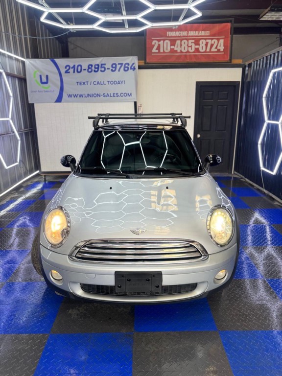 2009 MINI Cooper Image 15