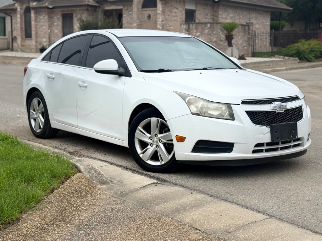 2014 Chevrolet Cruze Image 4