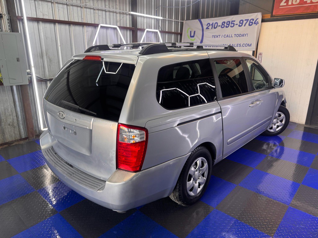 2008 Kia Sedona Image 6