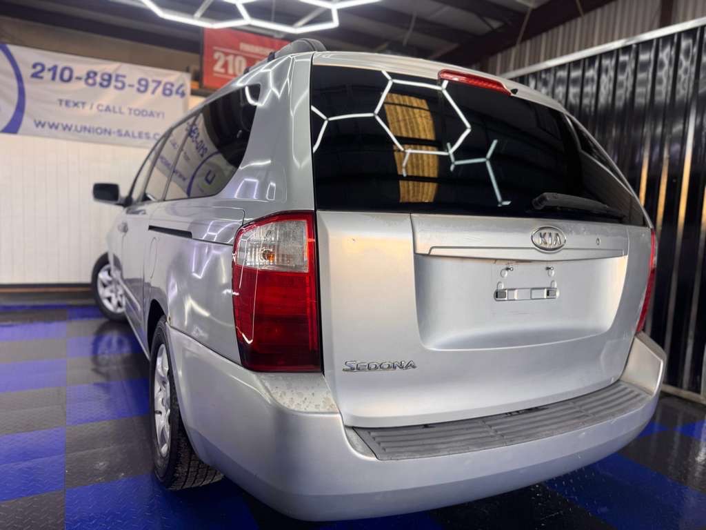 2008 Kia Sedona Image 7