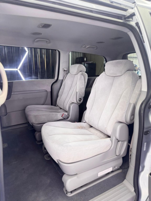2008 Kia Sedona Image 11