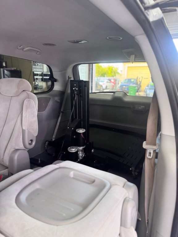 2008 Kia Sedona Image 12