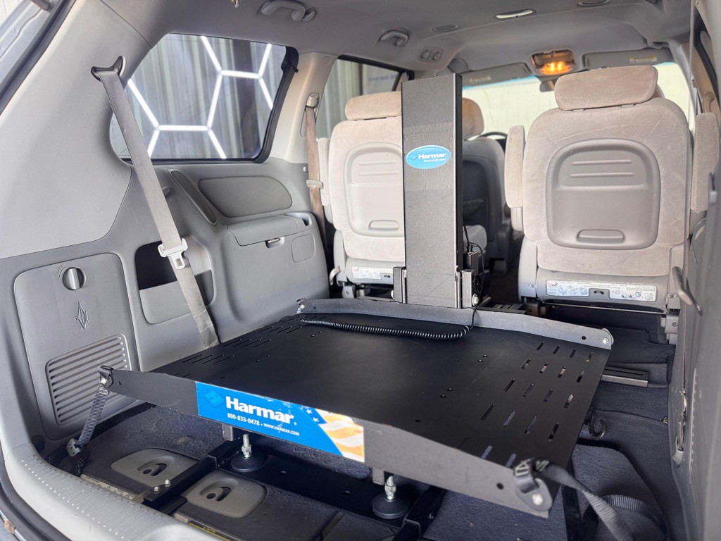 2008 Kia Sedona Image 16