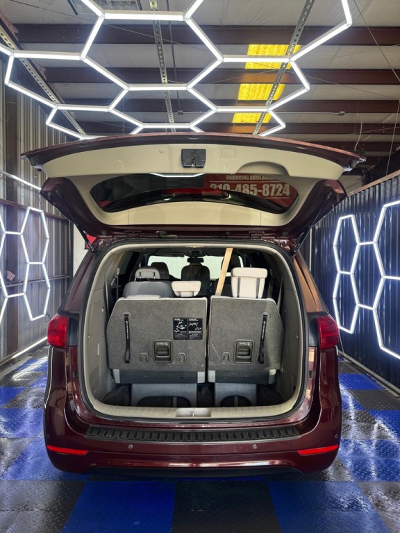 2016 Kia Sedona Image 15