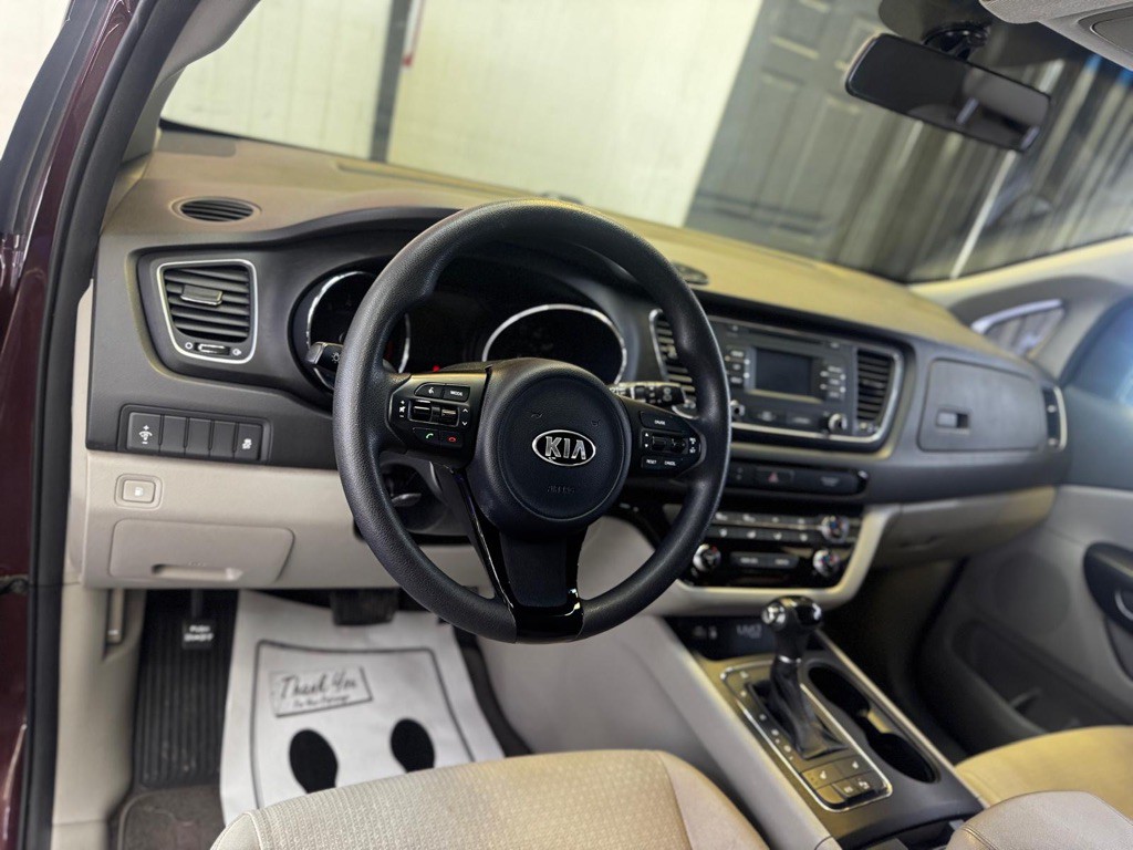 2016 Kia Sedona Image 20