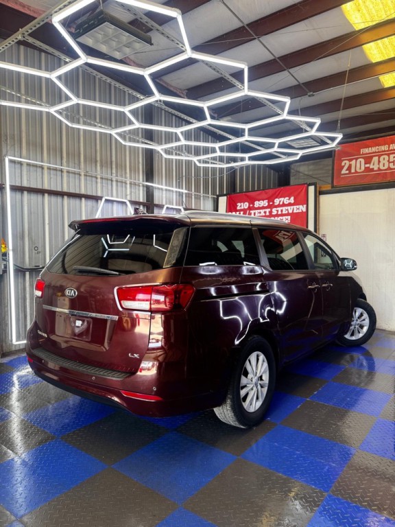 2016 Kia Sedona Image 22