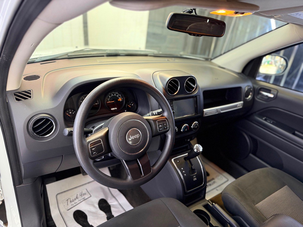 2016 Jeep Compass Image 13