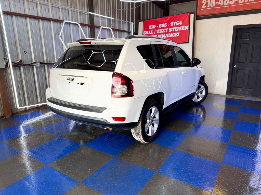2016 Jeep Compass Image 21