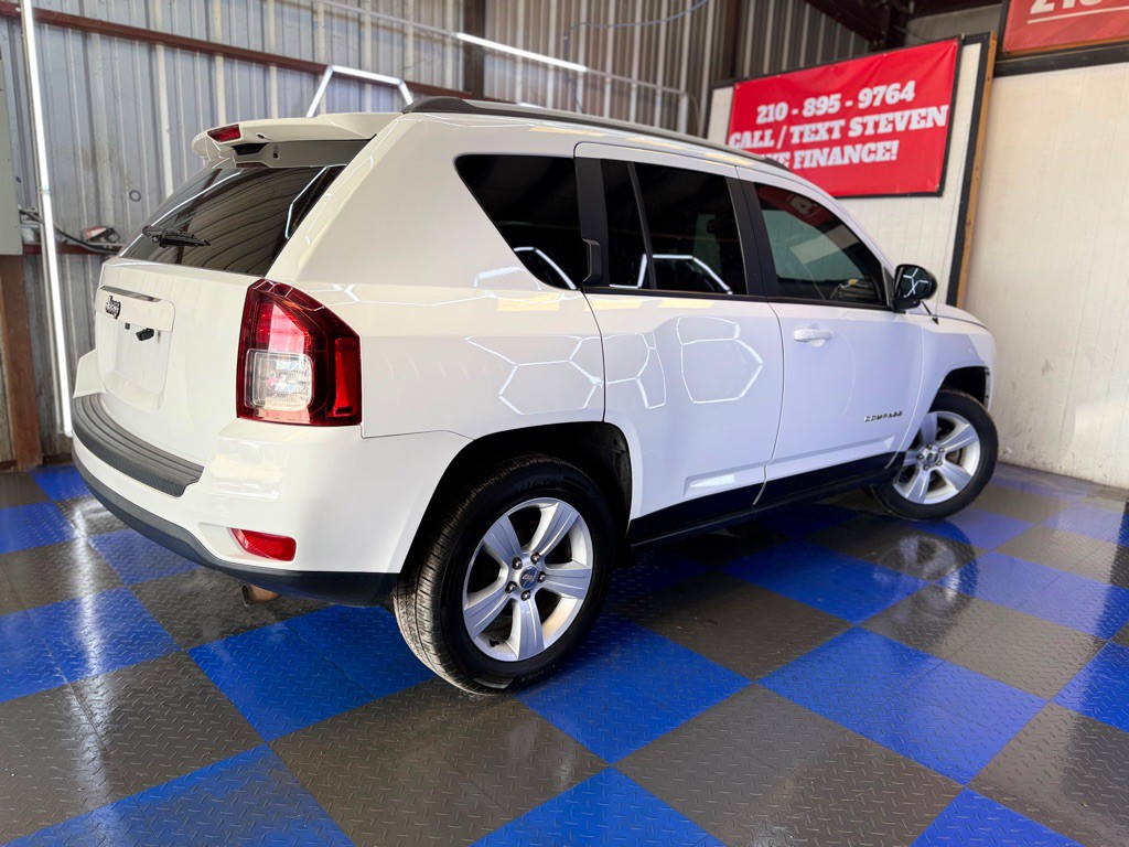 2016 Jeep Compass Image 22