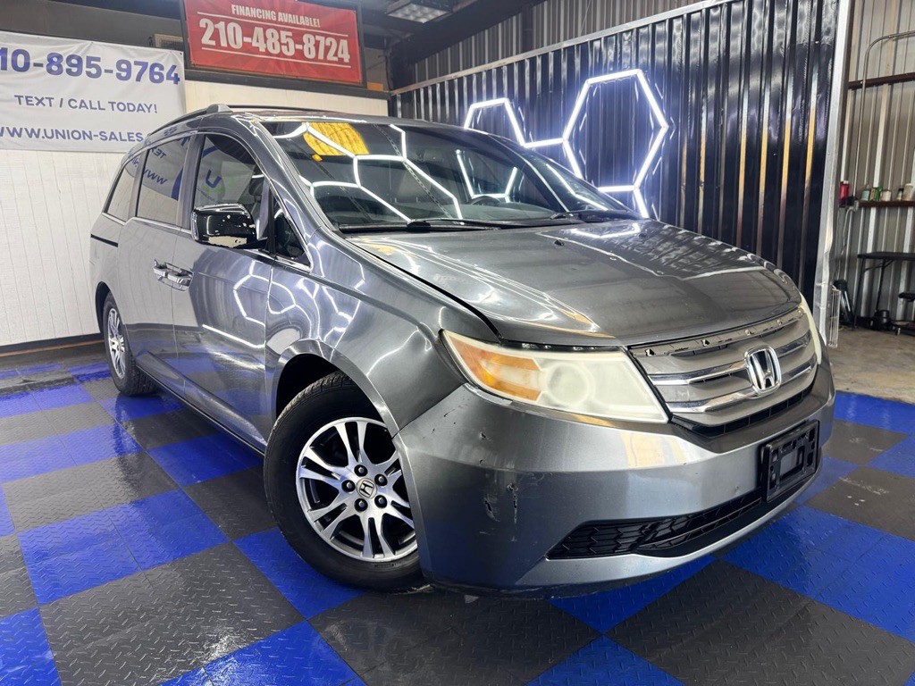 2011 Honda Odyssey Image 4