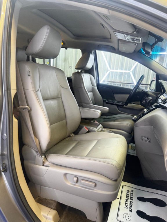 2011 Honda Odyssey Image 11