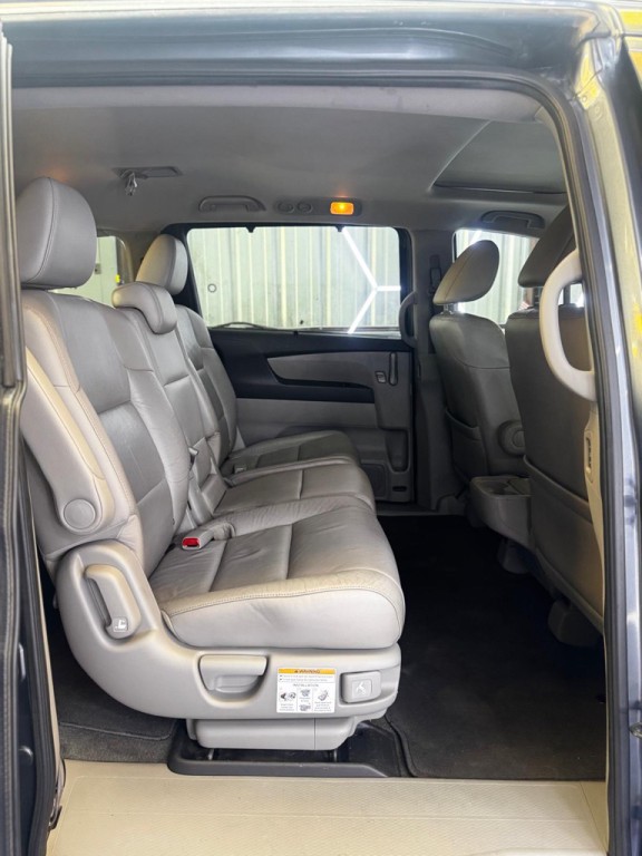 2011 Honda Odyssey Image 12