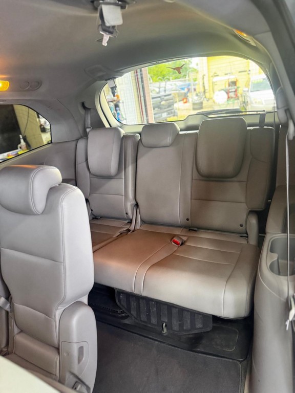 2011 Honda Odyssey Image 15