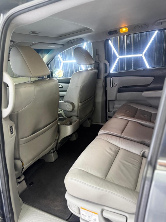 2011 Honda Odyssey Image 16