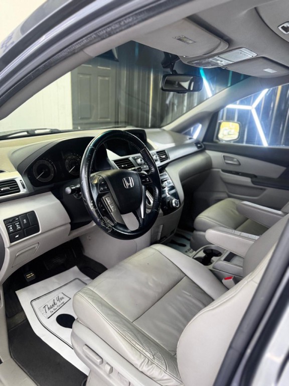 2011 Honda Odyssey Image 18