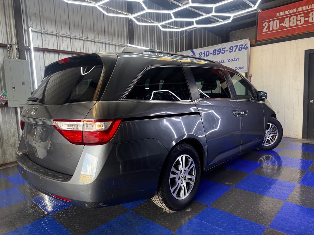 2011 Honda Odyssey Image 29