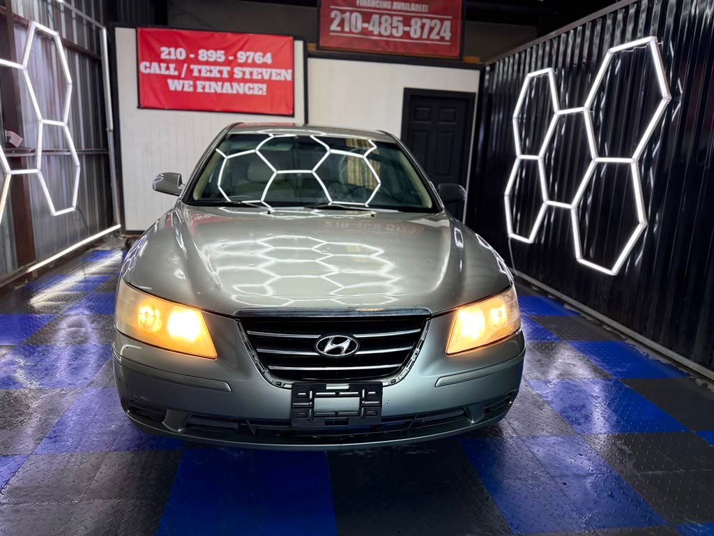 2010 Hyundai Sonata Image 5