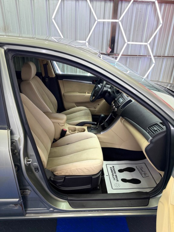 2010 Hyundai Sonata Image 10