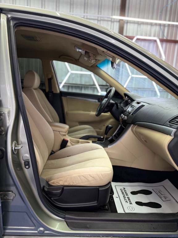 2010 Hyundai Sonata Image 11