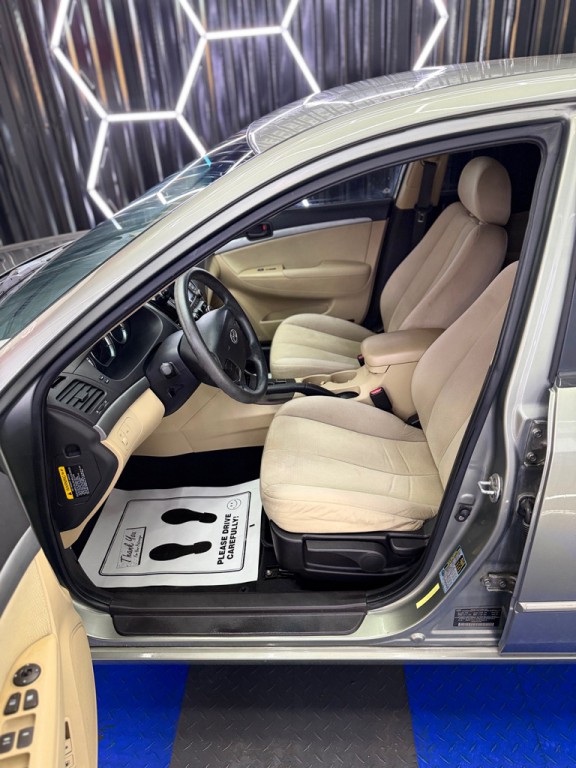 2010 Hyundai Sonata Image 17