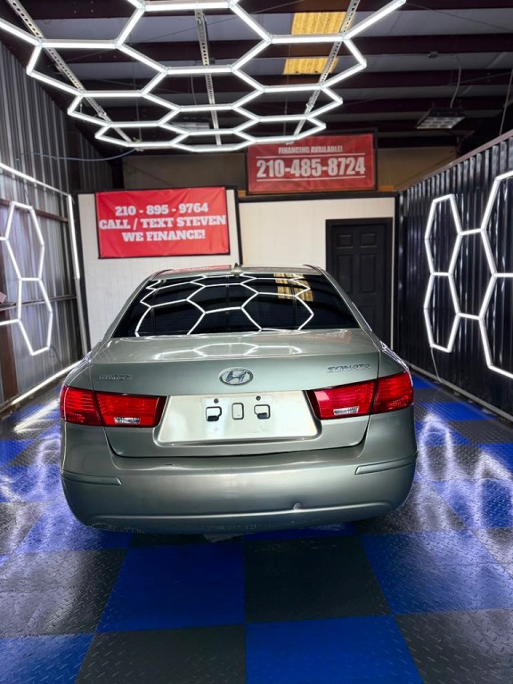 2010 Hyundai Sonata Image 25