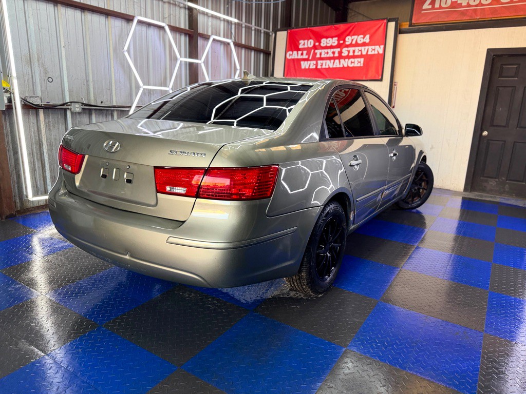 2010 Hyundai Sonata Image 27
