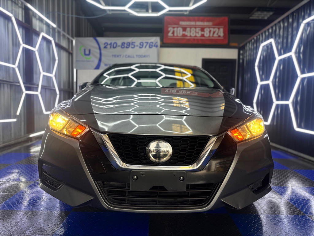 2020 Nissan Versa Image 5