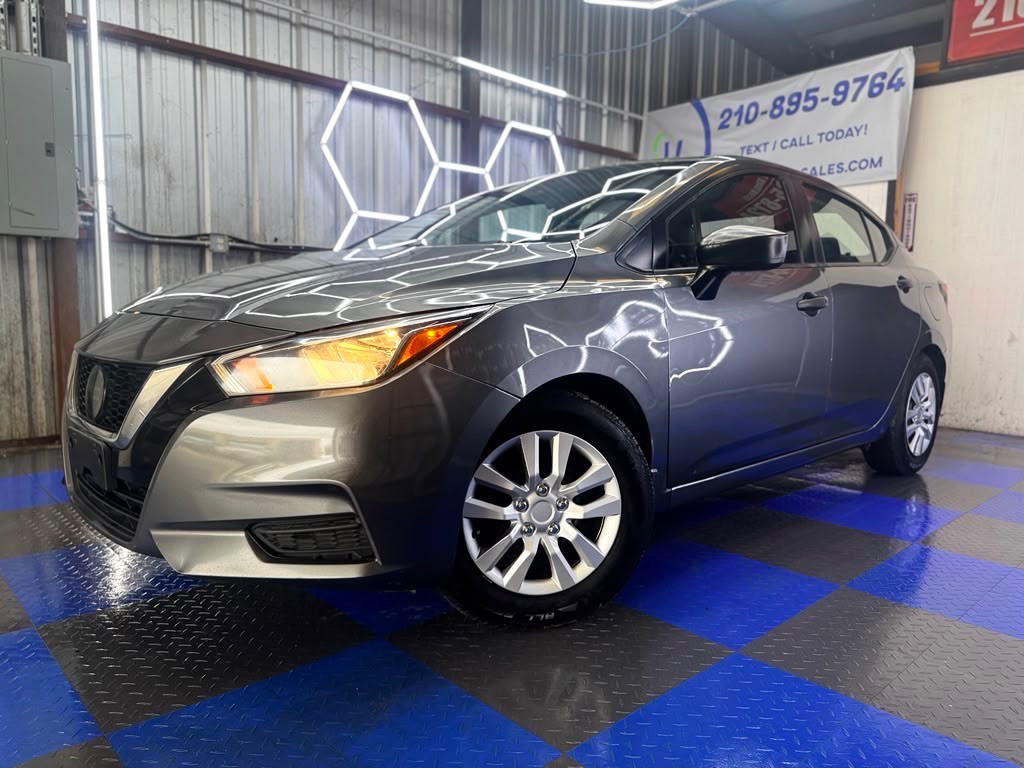 2020 Nissan Versa Image 8