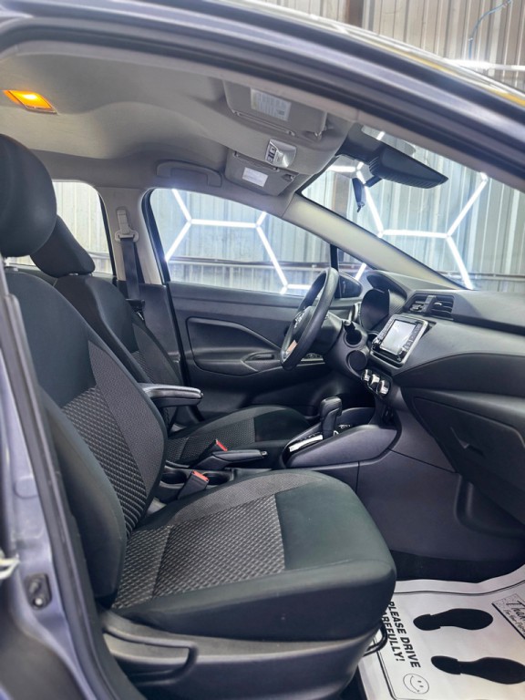 2020 Nissan Versa Image 12
