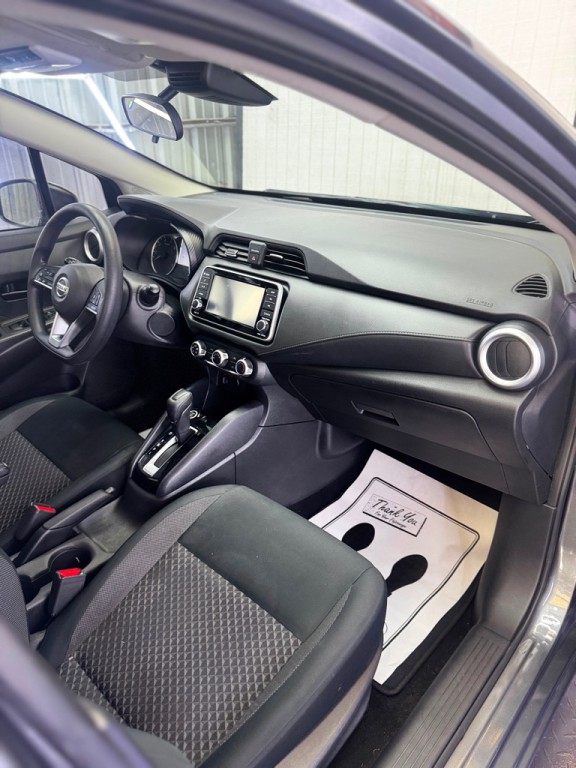 2020 Nissan Versa Image 13